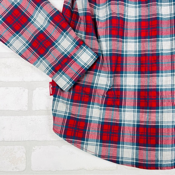 POLARIS INDIAN MOTORCYCLES WOMENS RED SCRIPT EMB SHIRT SIZE MEDIUM NWT - Picture 11 of 14